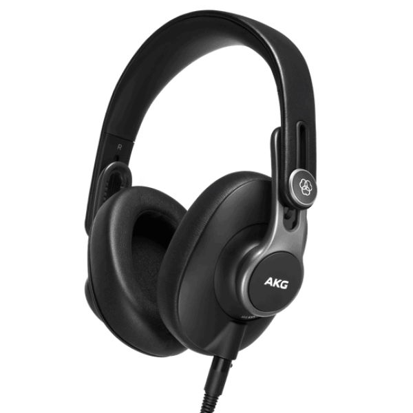 AKG K371 1