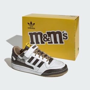 ADIDAS M&M'S BRAND FORUM LOW 84 SHOES