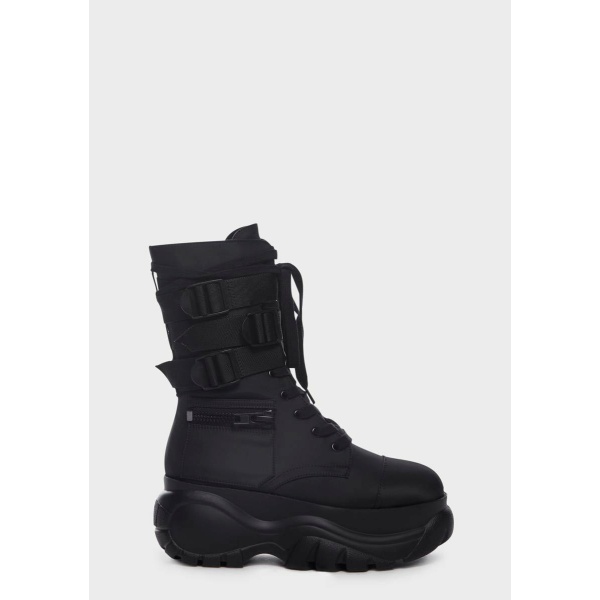 Poster Grl Mad Hustle Pocket Combat Boots 1