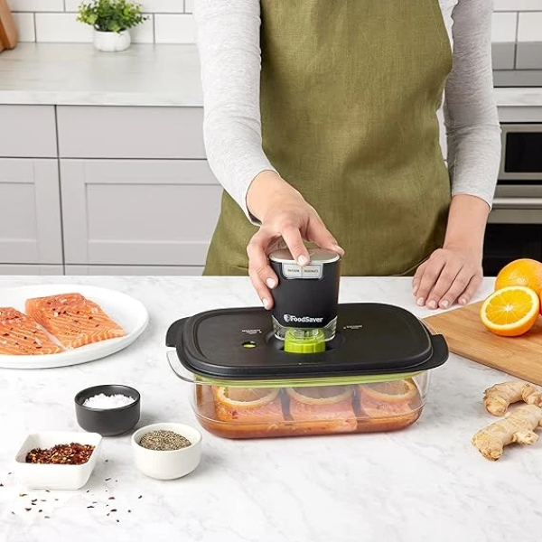 FoodSaver FS2160 Multi-Use Handheld Vacuum Sealer And Marinator 3