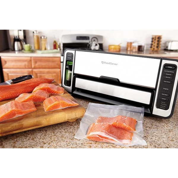 FoodSaver Vacuum Sealer Machine with Express Vacuum Seal Bag Maker with Sealer Bags and Roll and Handheld Vacuum Sealer for Airtight Food Storage and Sous Vide 3