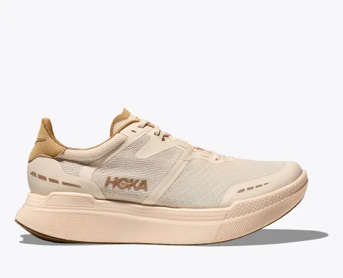 Hoka 黑五早鳥優惠，上百種熱門款式立即享 11