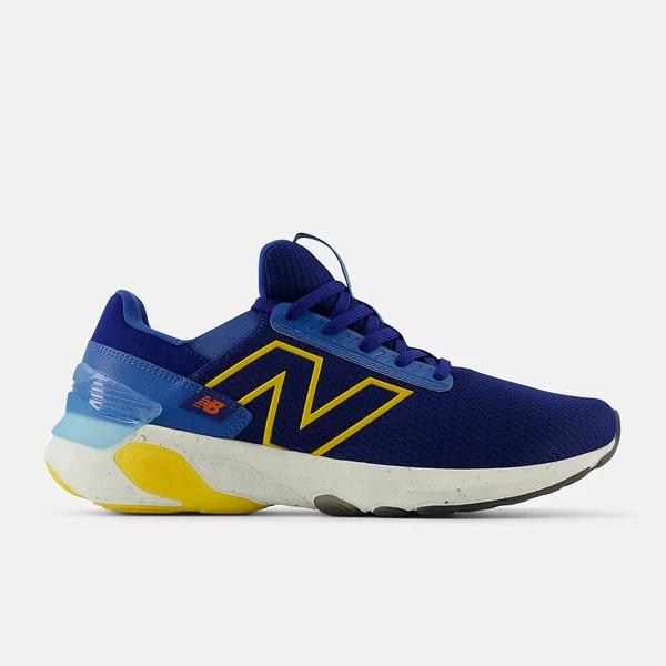 New Balance 黑五大促！8 折起搶購經典鞋款、配件 11