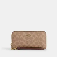 Coach Outlet 黑五折扣來襲，2024年不可錯過的經典包款3折起 4