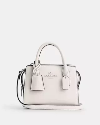 Coach Outlet 黑五折扣來襲，2024年不可錯過的經典包款3折起 36