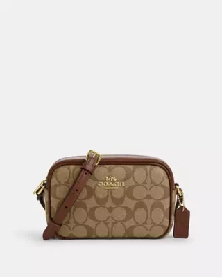 Coach Outlet 黑五折扣來襲，2024年不可錯過的經典包款3折起 15