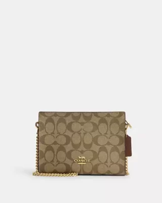 Coach Outlet 黑五折扣來襲，2024年不可錯過的經典包款3折起 37