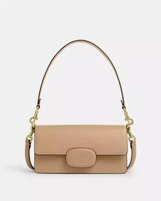 Coach Outlet 黑五折扣來襲，2024年不可錯過的經典包款3折起 27