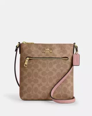 Coach Outlet 黑五折扣來襲，2024年不可錯過的經典包款3折起 10