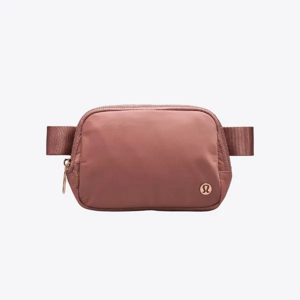 lululemon 熱賣腰包、側背包🎒45折起 8