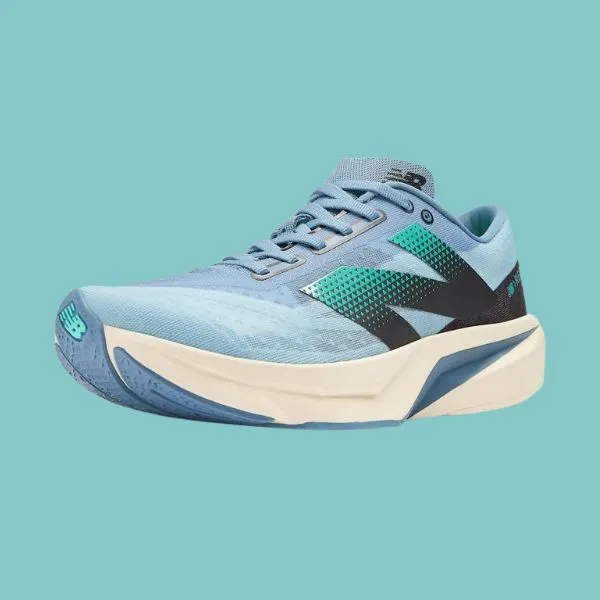 New Balance Fuelcell 系列鞋款 8 折，立即下單省 NT$1600 9