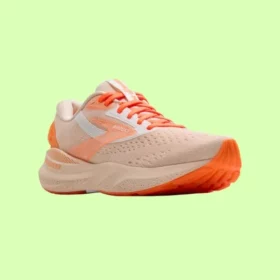 Brooks 跑鞋推薦 2025：緩震甘油、競速碳板、越野系列選購指南