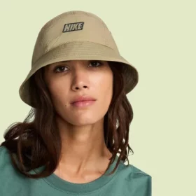 Nike 高機能 UV 防曬服飾解析，夏季戶外運動穿搭提案 8
