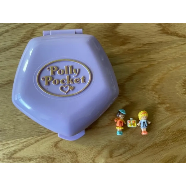 1992 Vintage Polly Pocket Polly at the Burger Stand Complete 1
