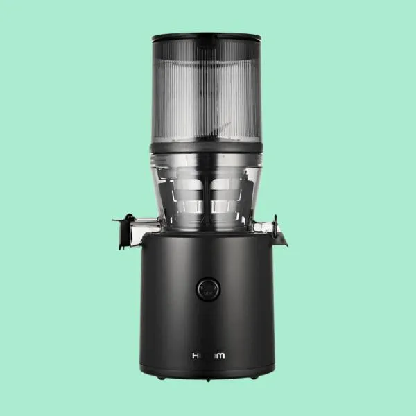 Hurom 慢磨機限時 75 折入手，買榨汁機就送全套果汁生活組！慢磨機限時 75 折入手，全套果汁生活組現省 NT$6400！ 24