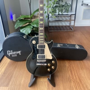 2006 Gibson Les Paul Classic with OHSC