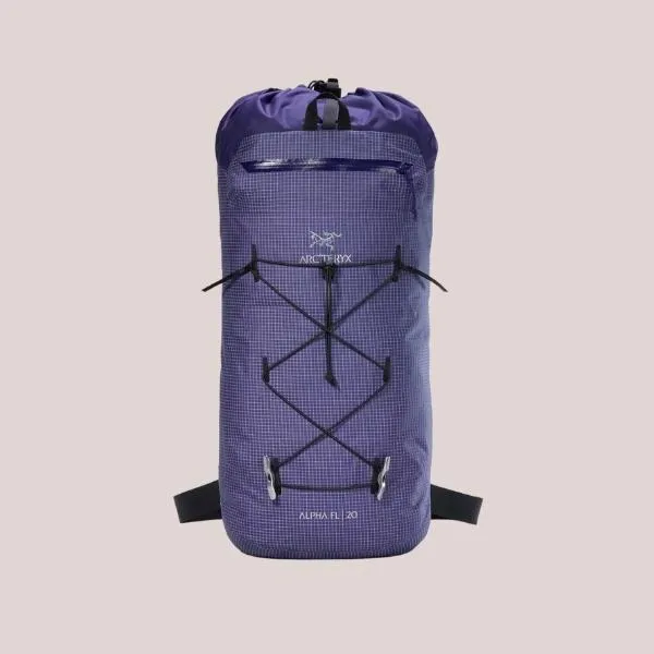 Arc'teryx Alpha AR 20：專為極簡登山打造的輕量包款 10