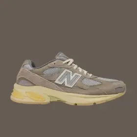 2025 年 Grey Days 鞋款總整理：New Balance 經典灰色月登場 2