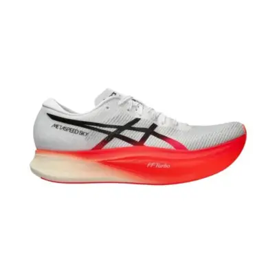 2025 最強碳板跑鞋推薦｜Asics、Hoka、Nike 等熱門款全面解析 2