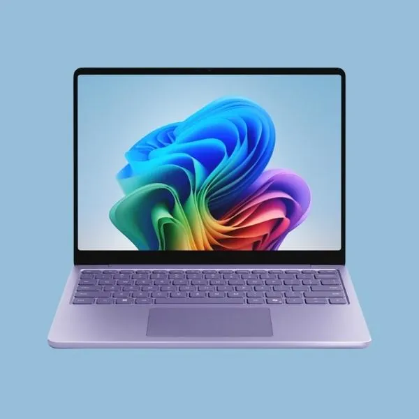 Microsoft Surface Laptop 13 吋 2025 版本評價：續航力亮眼、效能平穩 9